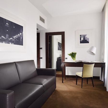 Milano Castello Luxury Apartment מראה חיצוני תמונה